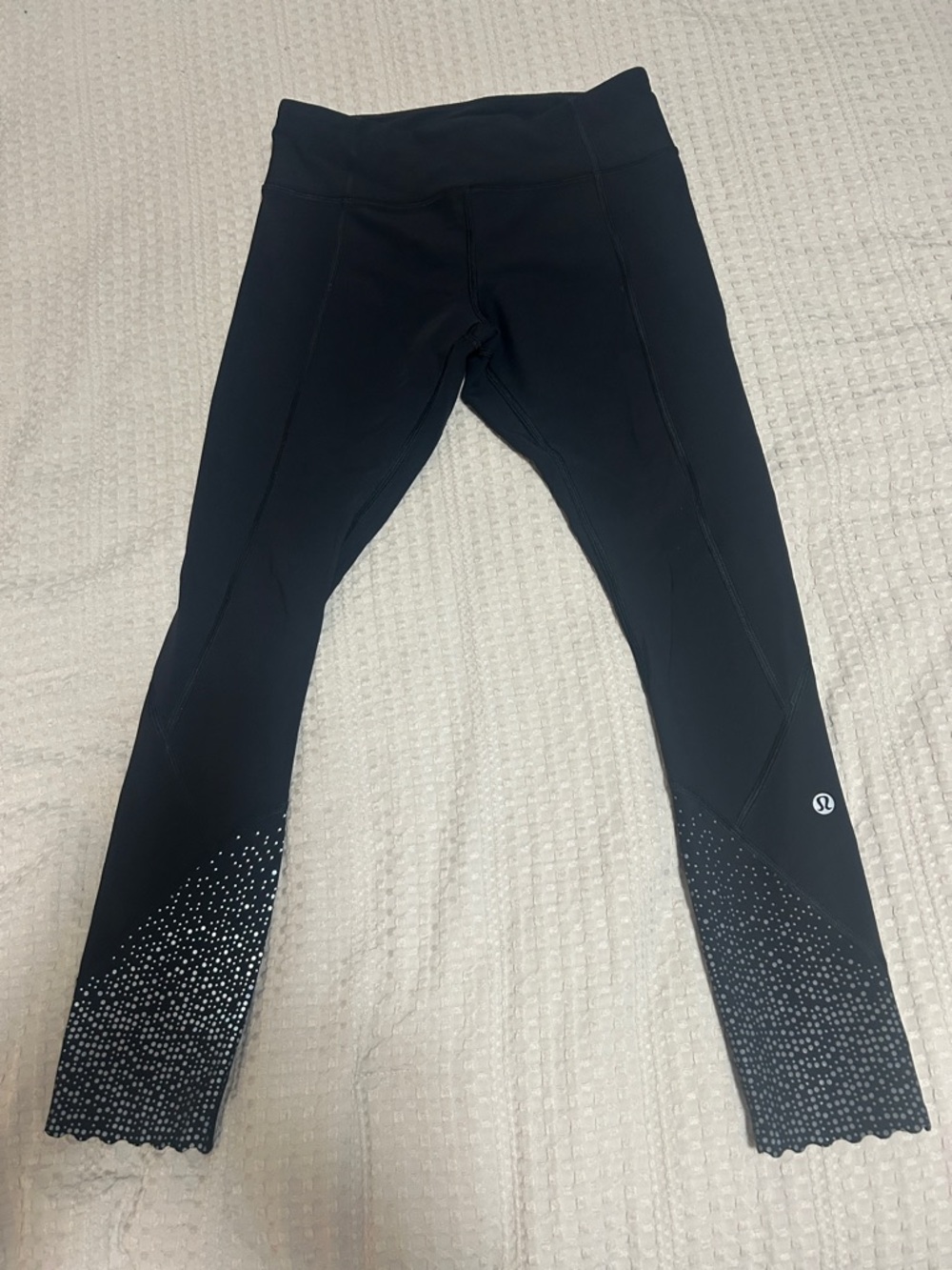 Lululemon Tight Stuff Tight II Black Reflective Scallop Leggings